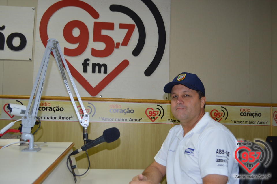 Diretor da Inflex visita Rádio Coração FM