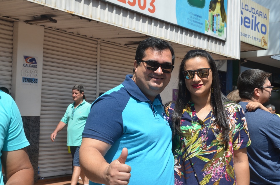 População douradense comparece em grande número para ver desfile de 7 de Setembro