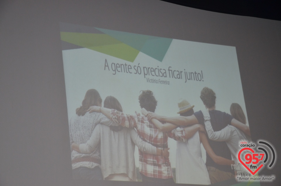 Rodrigo Ferreira ministra palestra motivacional Cristã em Dourados
