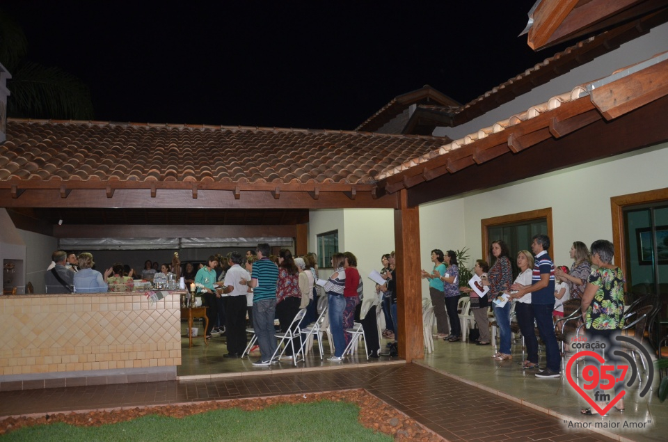 São Francisco de Assis - Paroquianos celebram 1° dia da novena