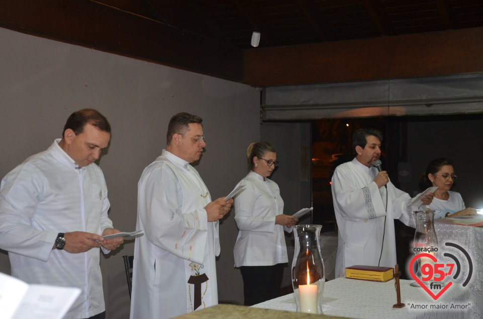 São Francisco de Assis - Paroquianos celebram 1° dia da novena