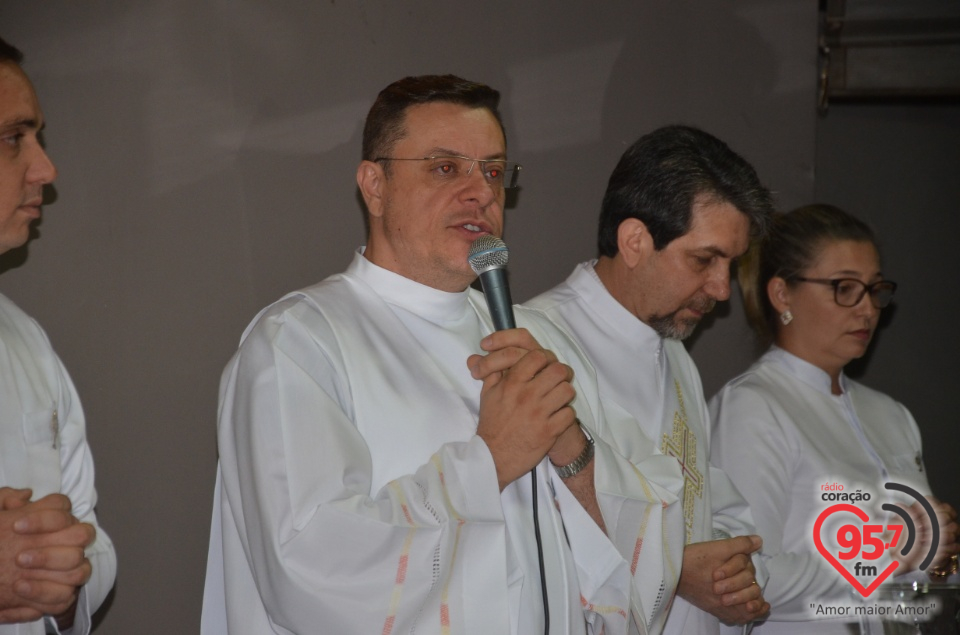 São Francisco de Assis - Paroquianos celebram 1° dia da novena