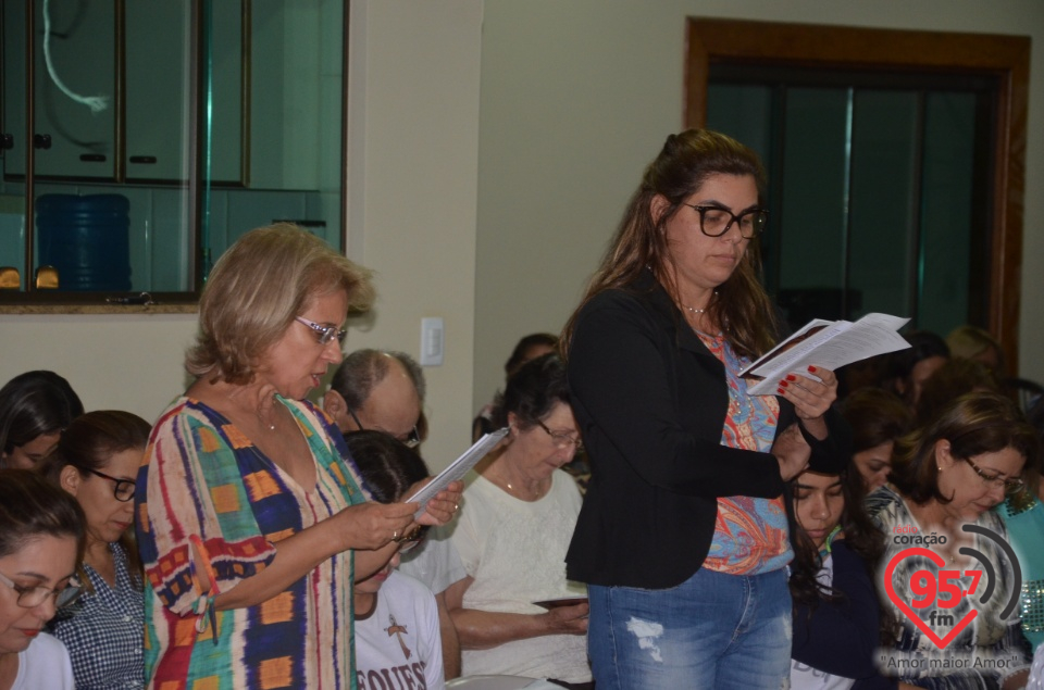 São Francisco de Assis - Paroquianos celebram 1° dia da novena