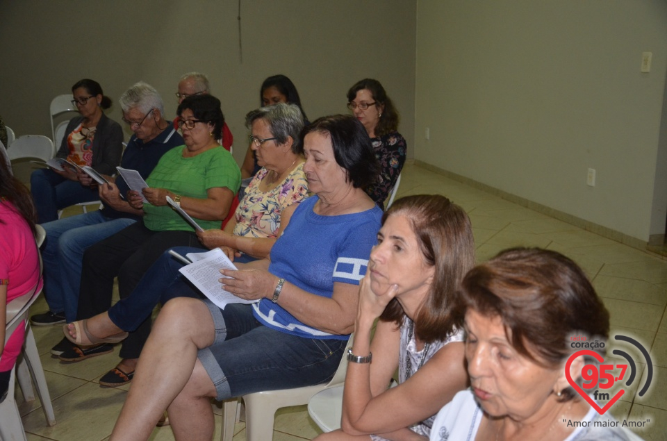 São Francisco de Assis - Paroquianos celebram 1° dia da novena