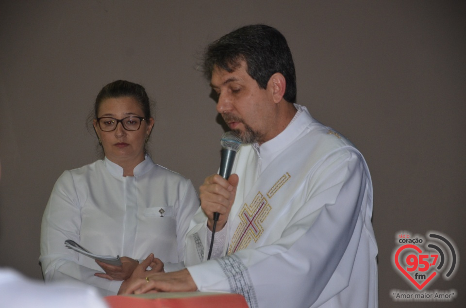 São Francisco de Assis - Paroquianos celebram 1° dia da novena