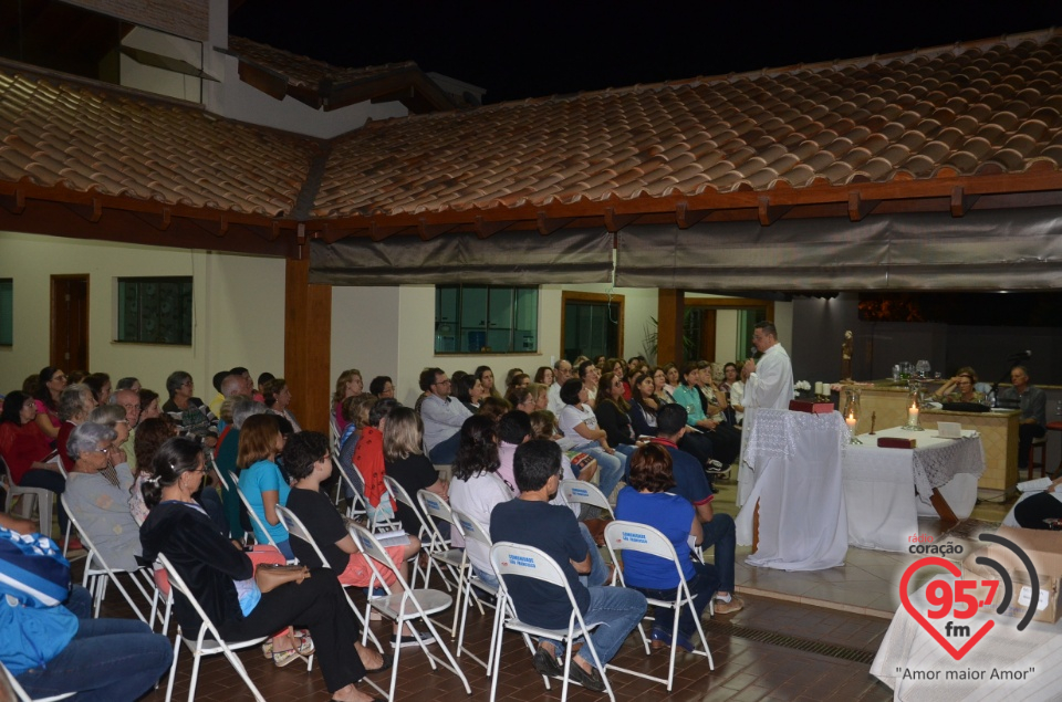 São Francisco de Assis - Paroquianos celebram 1° dia da novena