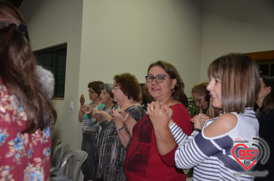 São Francisco de Assis - Paroquianos celebram 1° dia da novena
