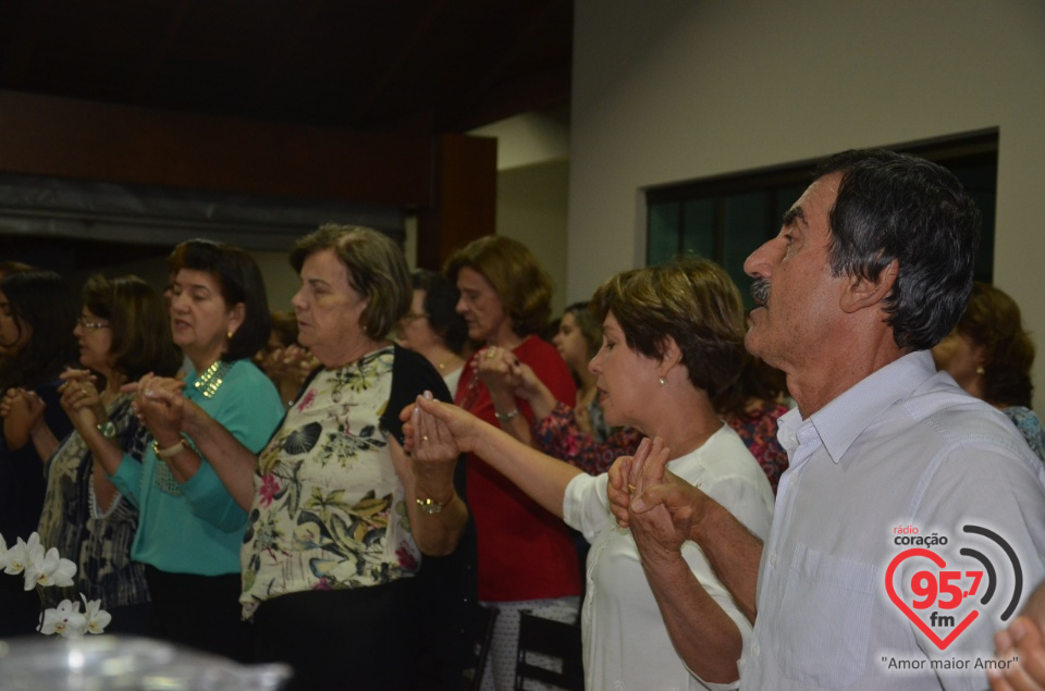 São Francisco de Assis - Paroquianos celebram 1° dia da novena