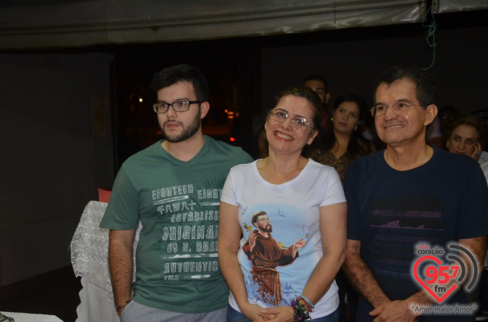 São Francisco de Assis - Paroquianos celebram 1° dia da novena