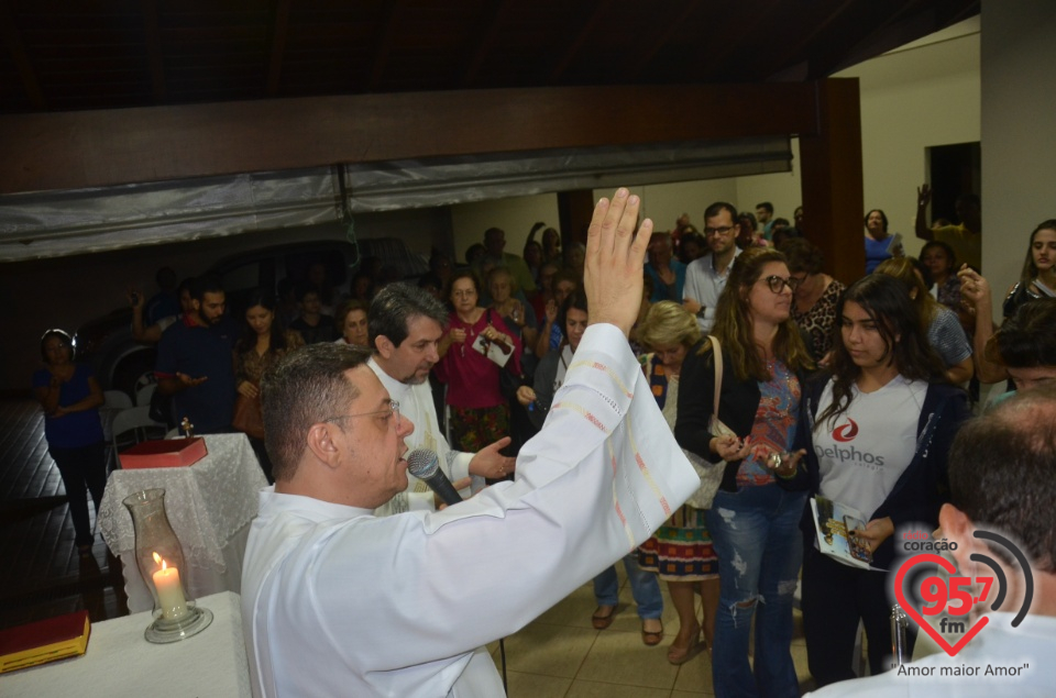 São Francisco de Assis - Paroquianos celebram 1° dia da novena