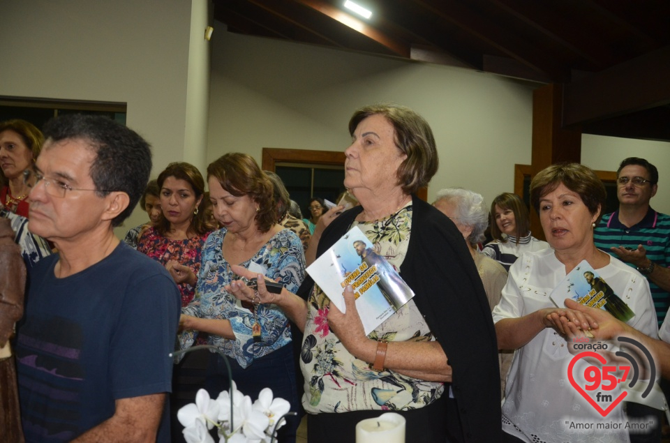 São Francisco de Assis - Paroquianos celebram 1° dia da novena