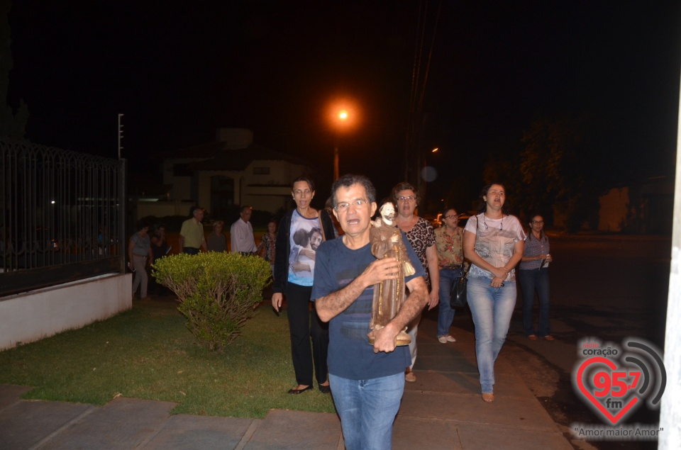 São Francisco de Assis - Paroquianos celebram 1° dia da novena