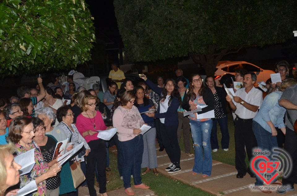 São Francisco de Assis - Paroquianos celebram 1° dia da novena