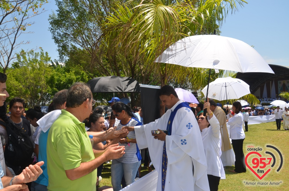 Romaria de N.Sra. Aparecida leva multidão ao Santuário da Vila São Pedro