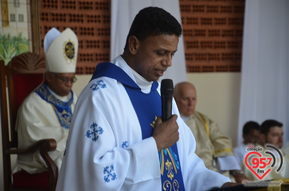 Romaria de N.Sra. Aparecida leva multidão ao Santuário da Vila São Pedro