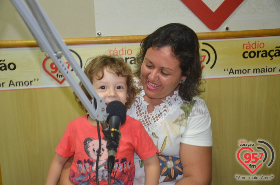 Ouça: superação e cura do câncer na vida do Enzo, de 4 anos