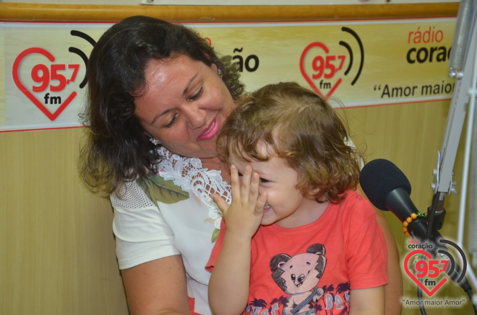 Ouça: superação e cura do câncer na vida do Enzo, de 4 anos