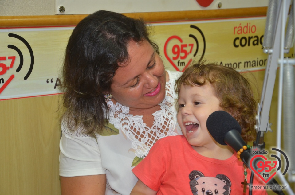 Ouça: superação e cura do câncer na vida do Enzo, de 4 anos
