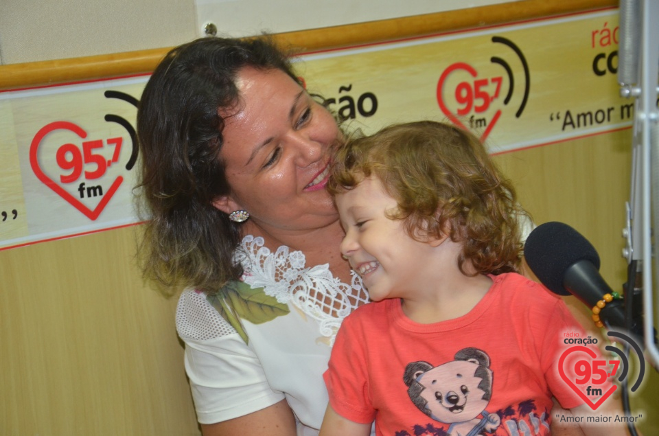 Ouça: superação e cura do câncer na vida do Enzo, de 4 anos