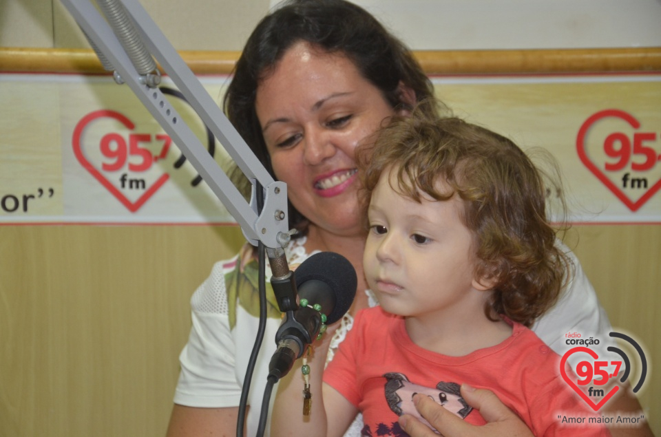 Ouça: superação e cura do câncer na vida do Enzo, de 4 anos