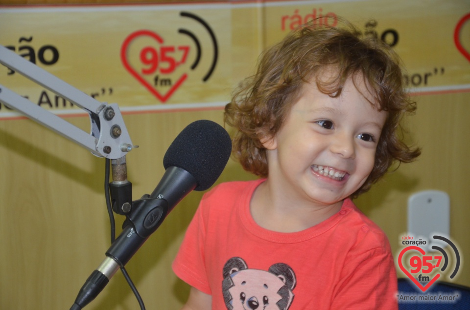 Ouça: superação e cura do câncer na vida do Enzo, de 4 anos
