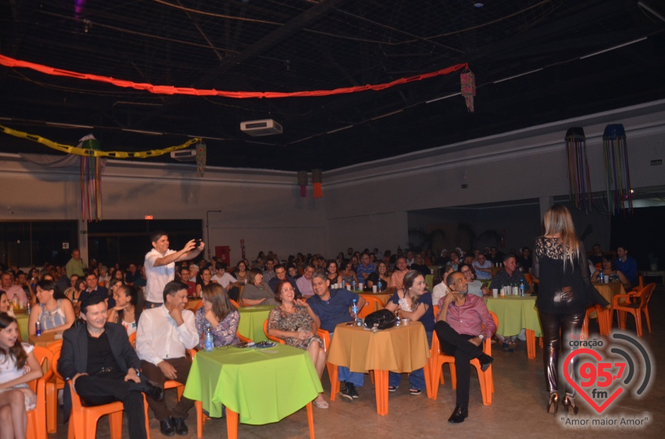 Fotos do Evangeliza Show com Adriana Arydes no Clube Indaiá