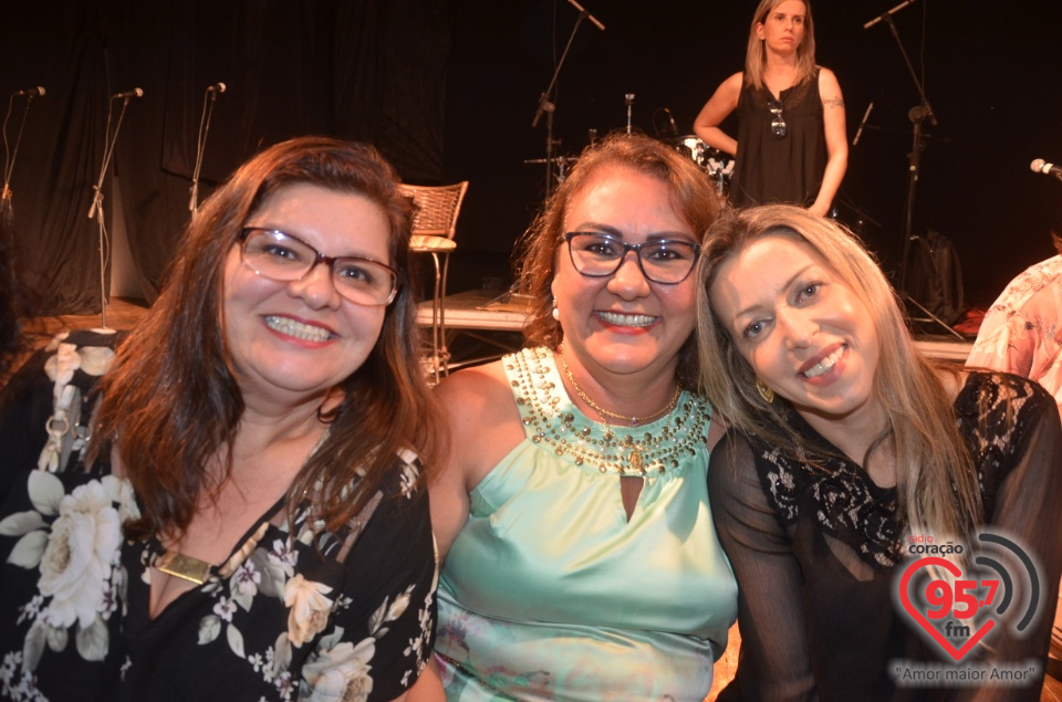 Fotos do Evangeliza Show com Adriana Arydes no Clube Indaiá