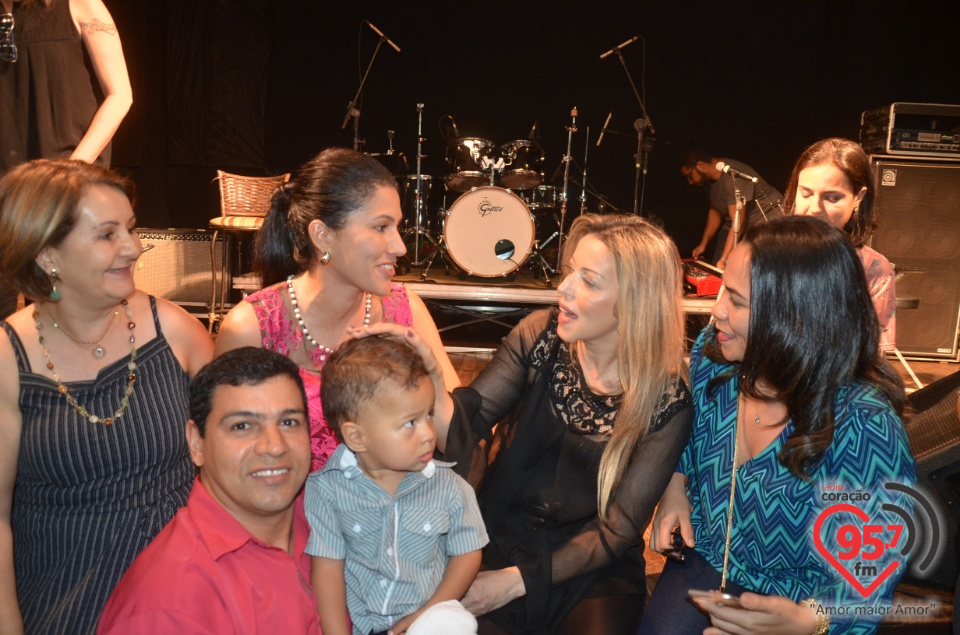 Fotos do Evangeliza Show com Adriana Arydes no Clube Indaiá