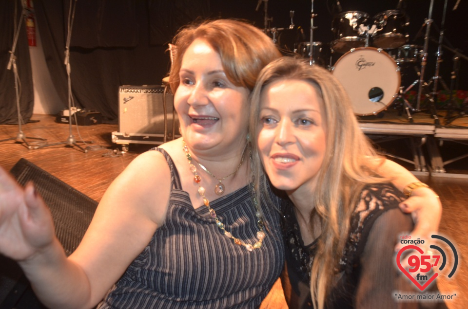 Fotos do Evangeliza Show com Adriana Arydes no Clube Indaiá