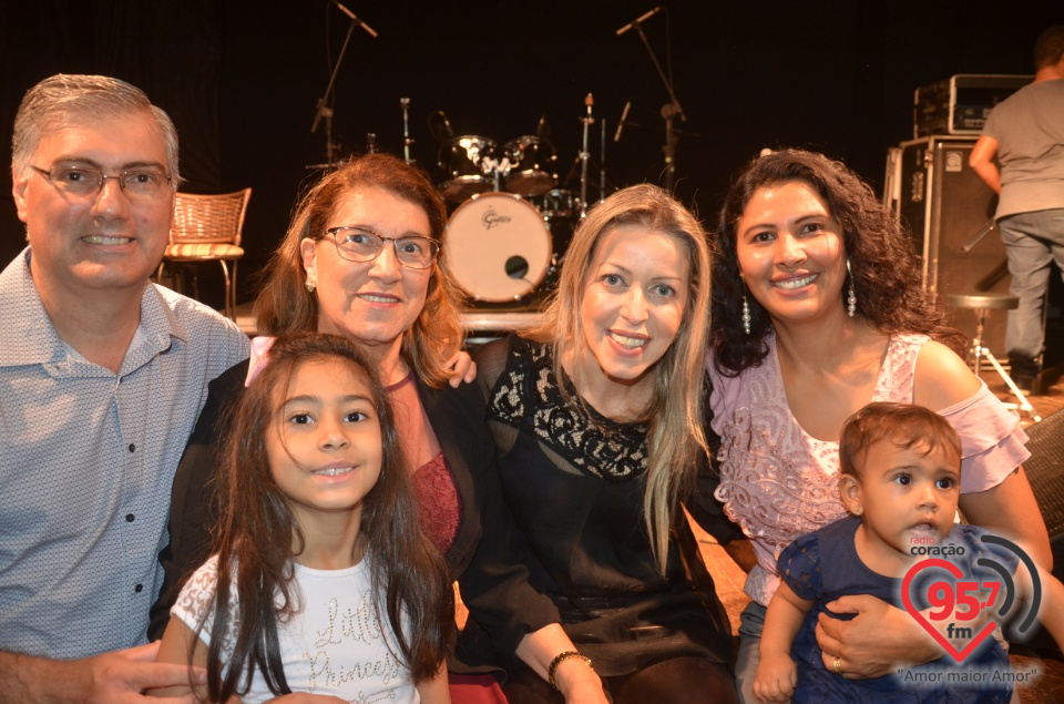 Fotos do Evangeliza Show com Adriana Arydes no Clube Indaiá