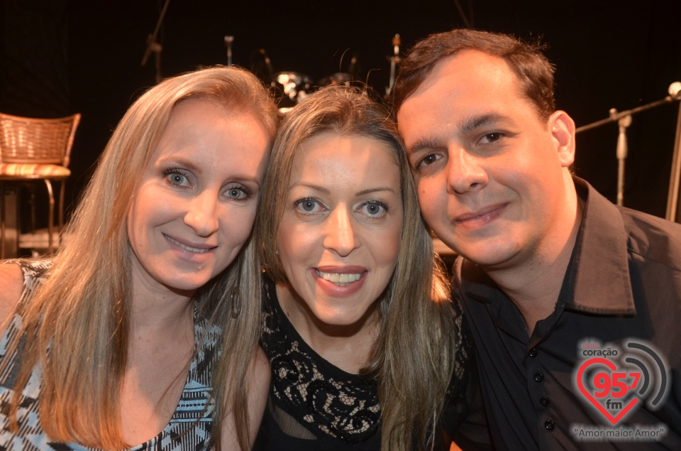Fotos do Evangeliza Show com Adriana Arydes no Clube Indaiá