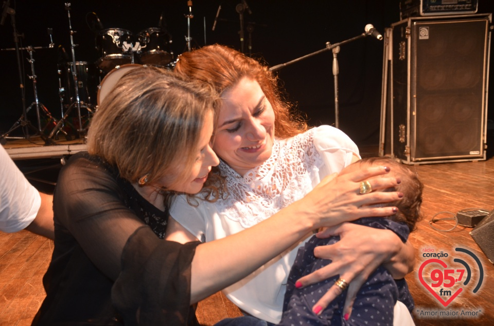 Fotos do Evangeliza Show com Adriana Arydes no Clube Indaiá