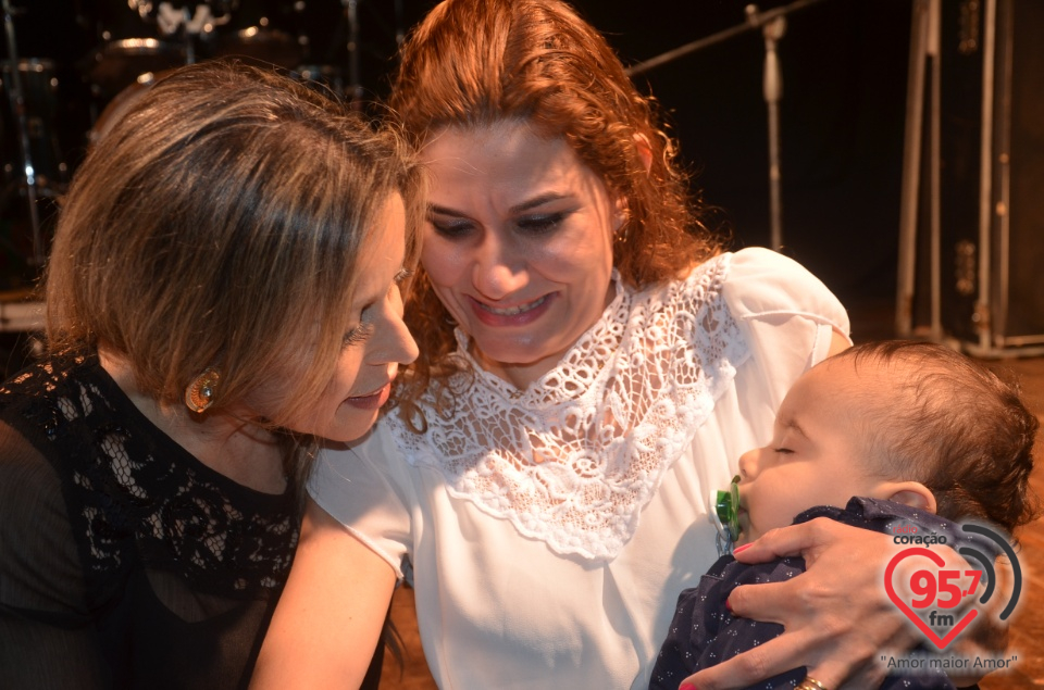 Fotos do Evangeliza Show com Adriana Arydes no Clube Indaiá