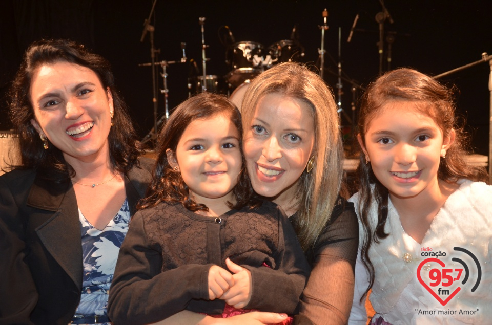 Fotos do Evangeliza Show com Adriana Arydes no Clube Indaiá