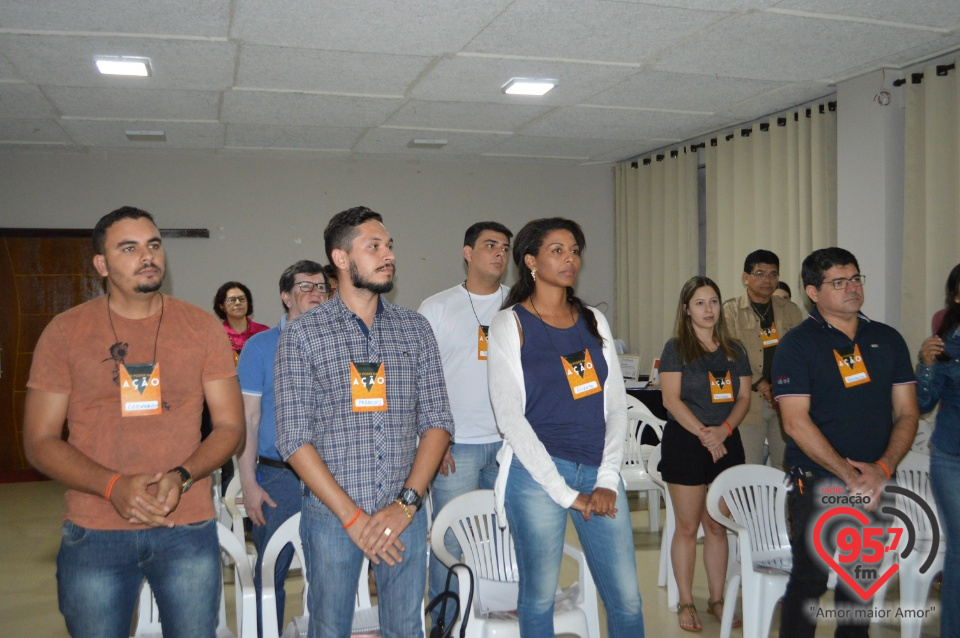 Integrantes da Rádio Coração participam do curso 'Poder da Ação' em Dourados