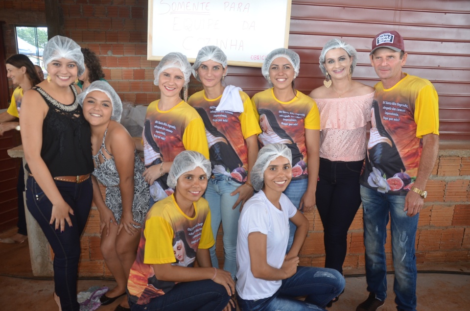 Comunidade Santa Rita de Cássia realiza almoço com Costelão