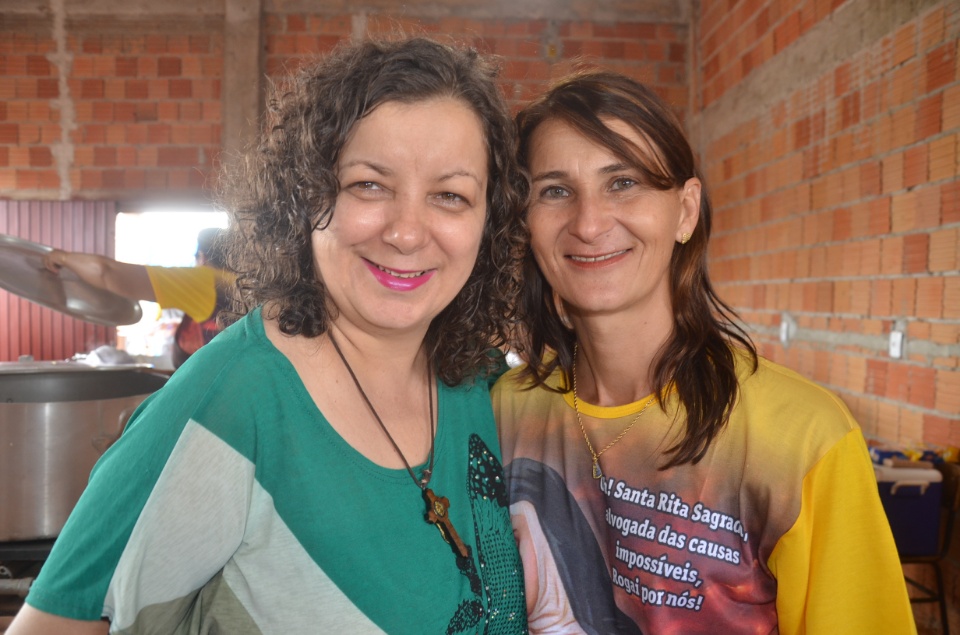 Comunidade Santa Rita de Cássia realiza almoço com Costelão