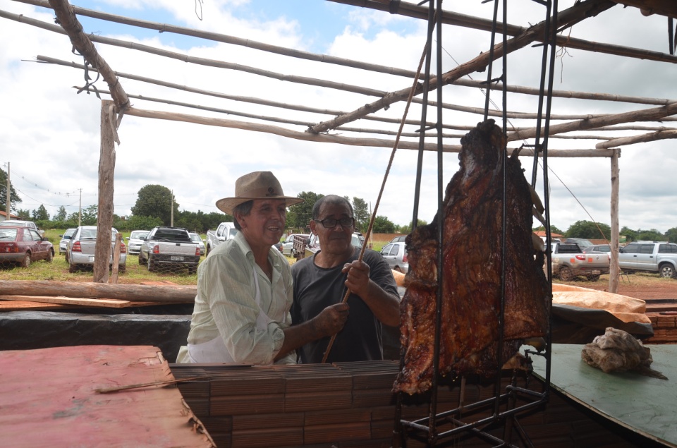 Comunidade Santa Rita de Cássia realiza almoço com Costelão