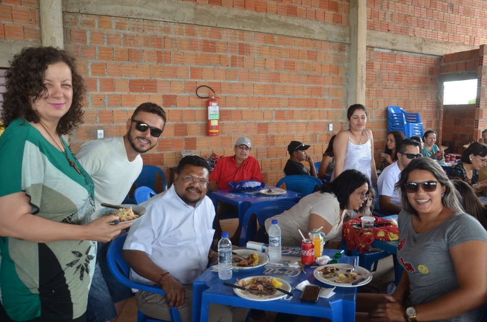 Comunidade Santa Rita de Cássia realiza almoço com Costelão
