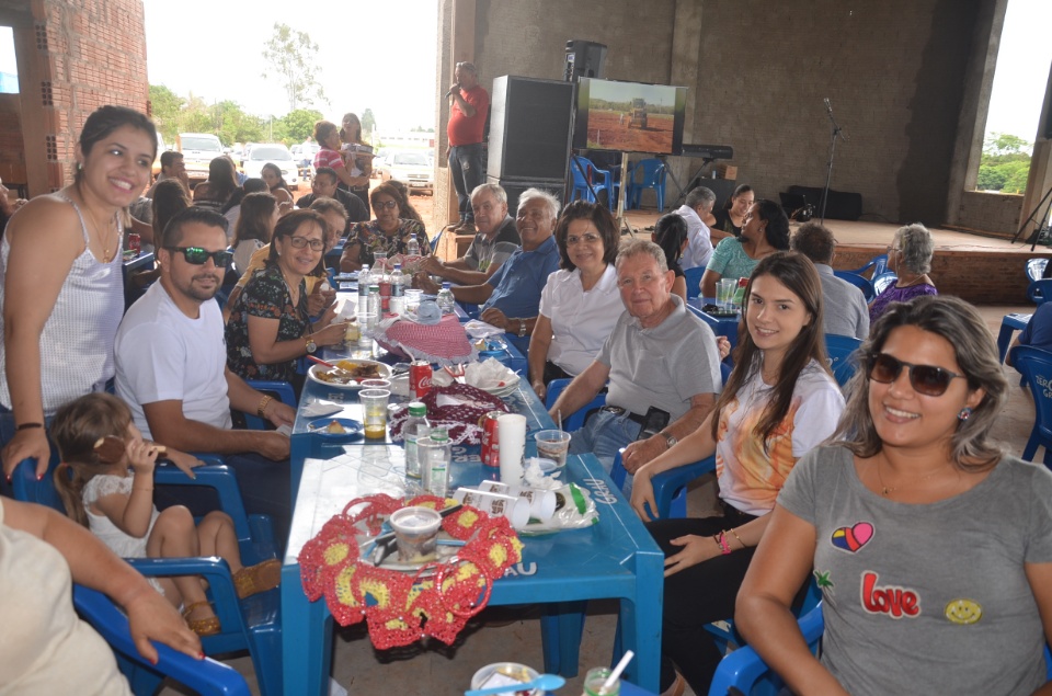 Comunidade Santa Rita de Cássia realiza almoço com Costelão