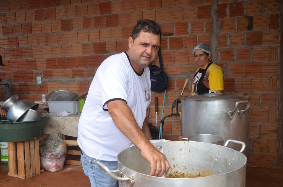 Comunidade Santa Rita de Cássia realiza almoço com Costelão