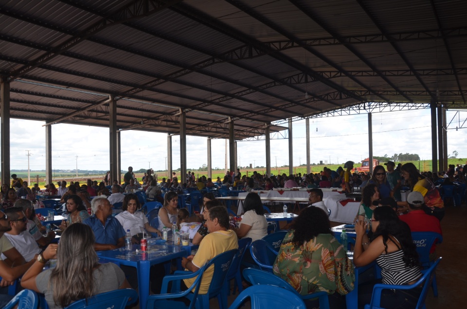 Comunidade Santa Rita de Cássia realiza almoço com Costelão