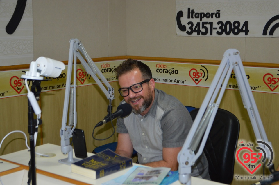 Youtuber douradense e Diego Fernandes são entrevistados no Sintonia da Paz