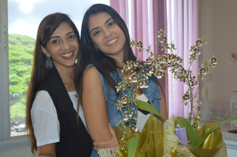 Hoje foi dia de cantarmos os parabéns para Jéssica Gulart