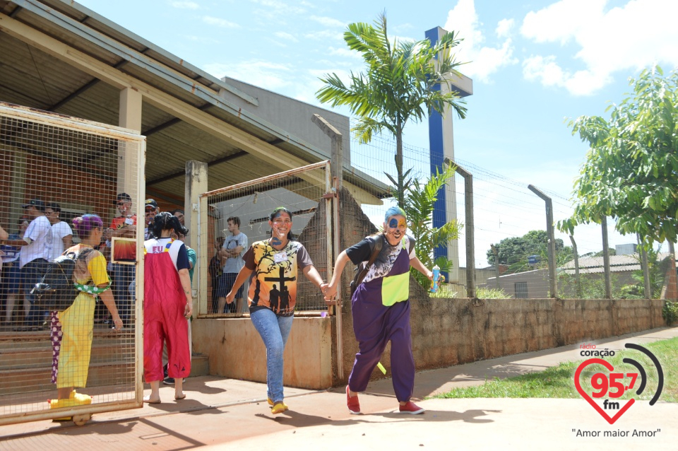 Fotos do embarque para o Acampamento 'Sênior 2'
