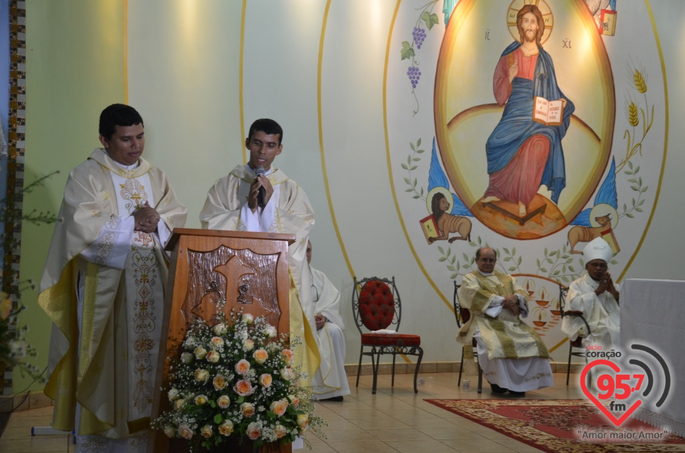 Ordenação presbiteral dos padres Adriano e Carlos