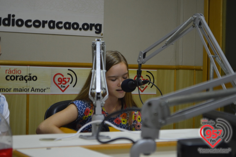 Maria Antoniela participa de bate papo na Rádio Coração