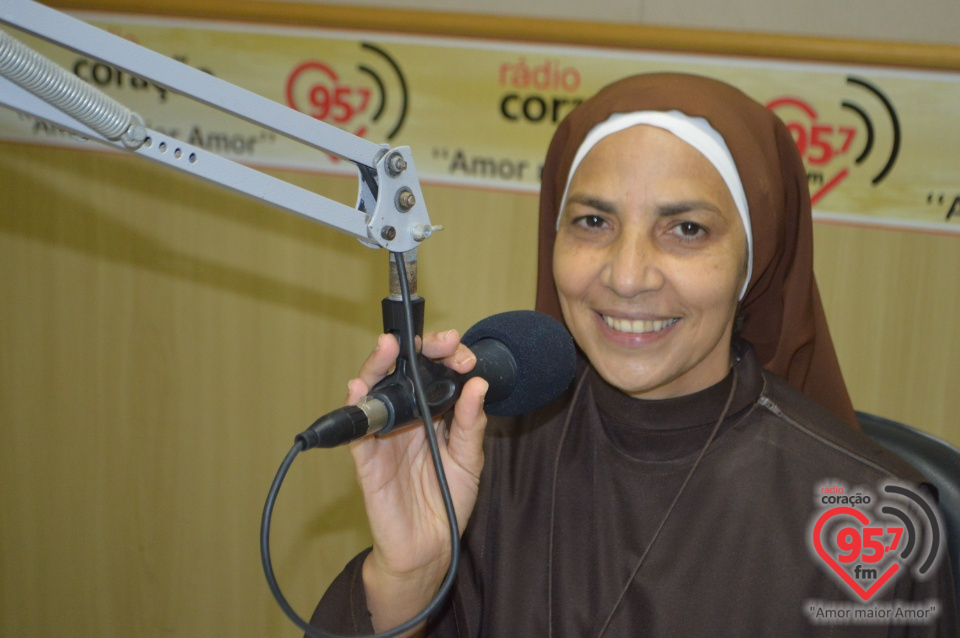 Rádio Coração presta homenagem as mulheres