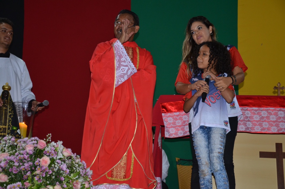 Missa de encerramento do acampamento Pré-Mirim no santuário Pe.Pio