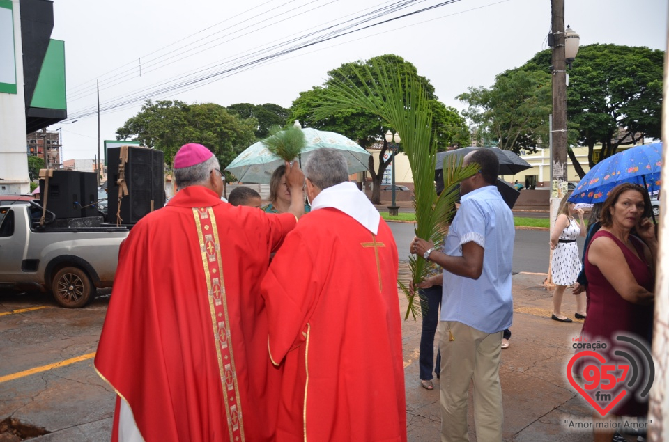 Dom Henrique preside Missa de Ramos na catedral